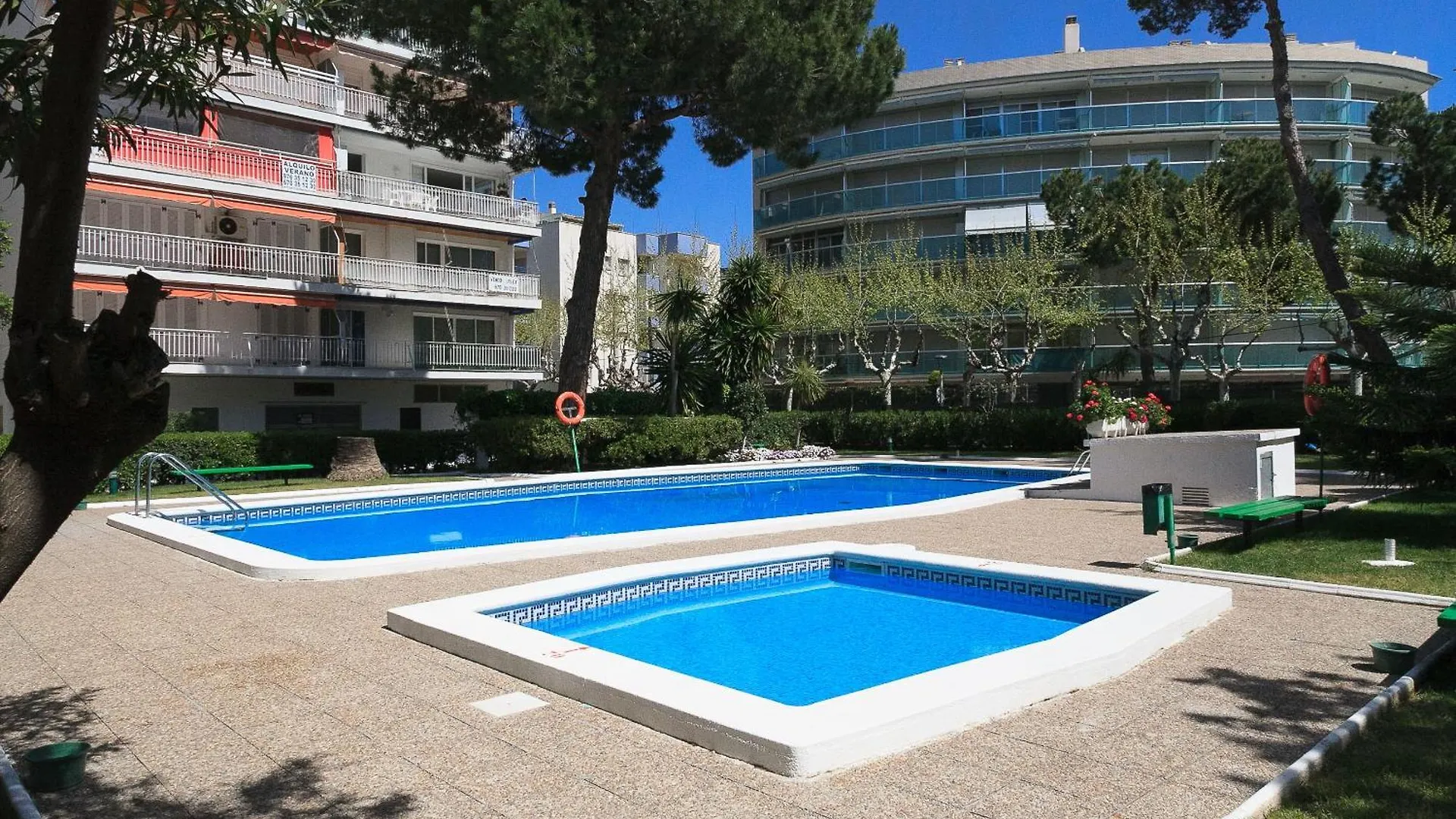 Uhc Gisamar Apartments contacts